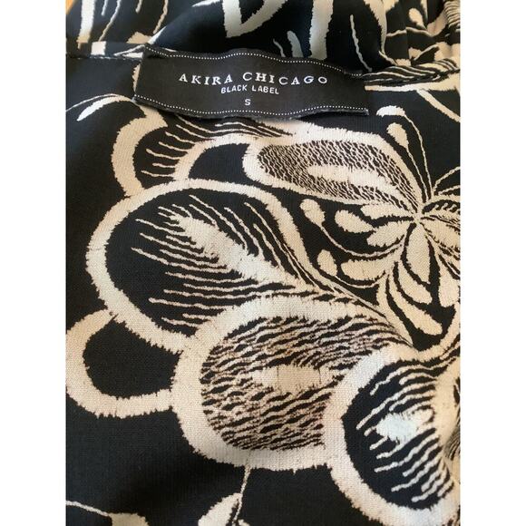 AKIRA CHICAGO BLACK LABEL BLACK FLORAL PRINT FAUX WRAP MINI DRESS S - Picture 7 of 9